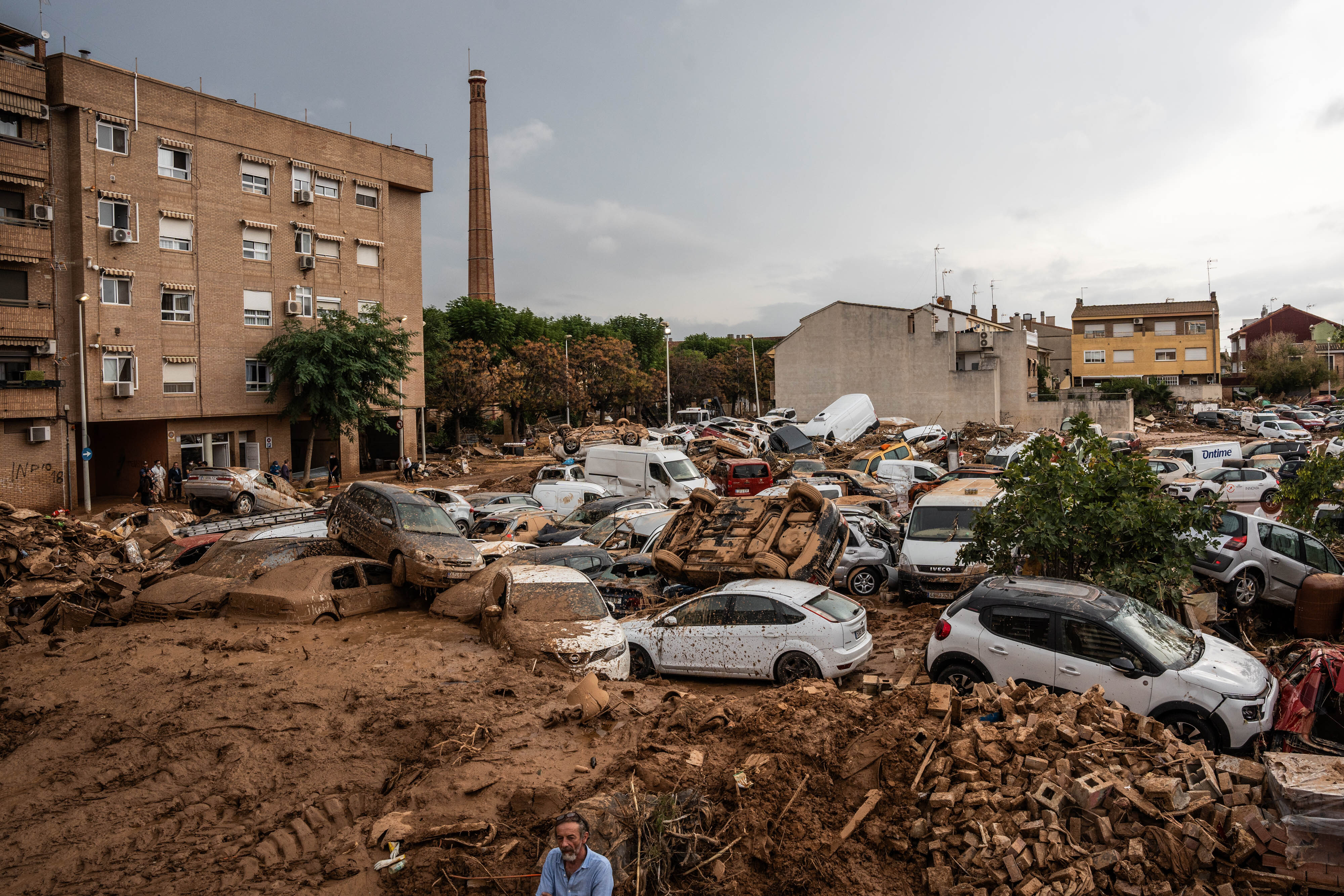 Los más de 100.000 vehículos afectados por la DANA de Valencia tardarán  meses en limpiarse