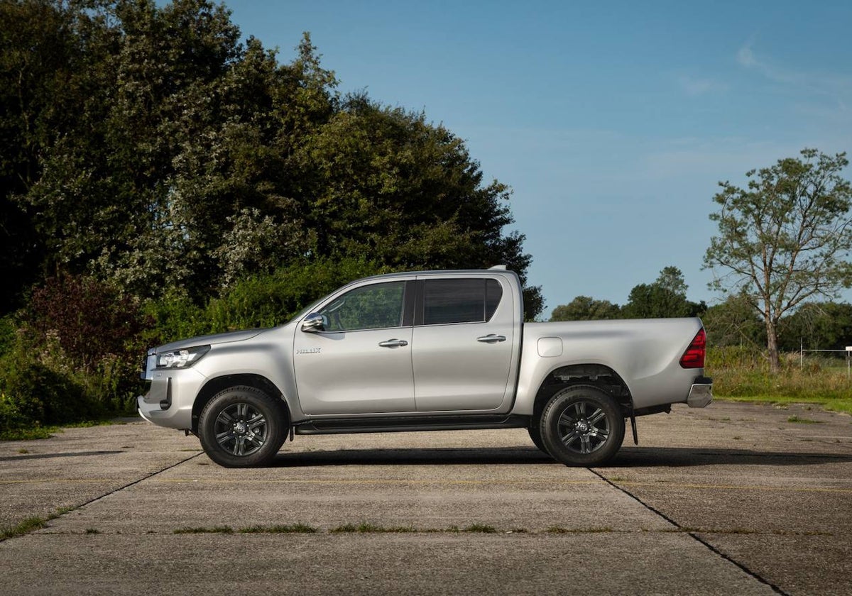 Toyota Hilux Hybrid 48V