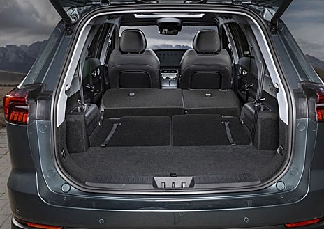 Imagen secundaria 1 - Tiene hasta 3 filas de asientos y un generoso maletero 