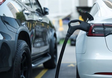Las matriculaciones de vehículos 100% eléctricos subieron un 74% en marzo
