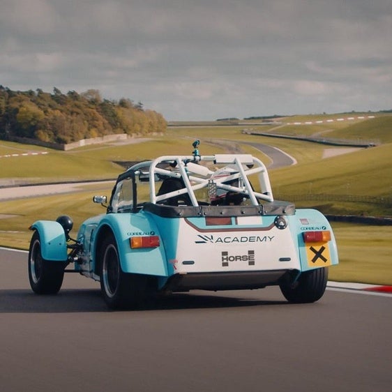 Los coches de la Caterham Academy de 2026 utilizarán motores fabricados en Valladolid