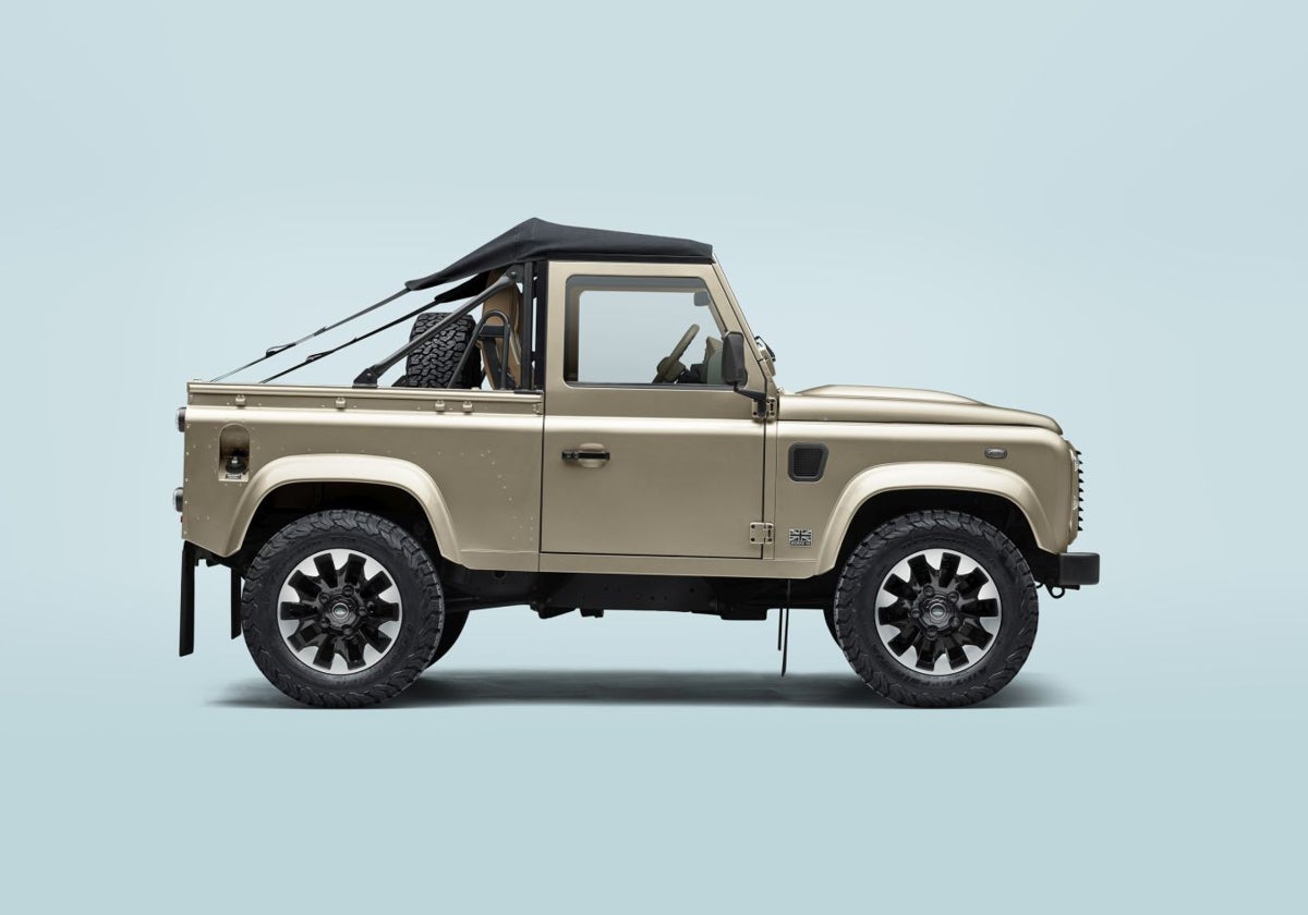 Land Rover Classic no solo celebra el pasado glorioso del Defender Soft Top, sino que también ofrece a los coleccionistas y entusiastas la oportunidad de poseer una pieza de historia automotriz