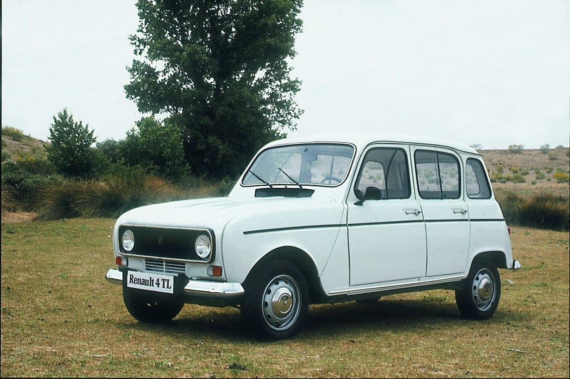 Tras su lanzamiento en Francia en 1961, llegó el momento de su introducción en España a través de la puesta en marcha de su fabricación en la Factoría de Montaje de Valladolid a partir de 1963, arrancando una fecunda etapa industrial que se prolongaría hasta 1989.