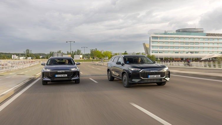 El renacido Ebro se enchufa con las versiones PHEV del s700 y el s800