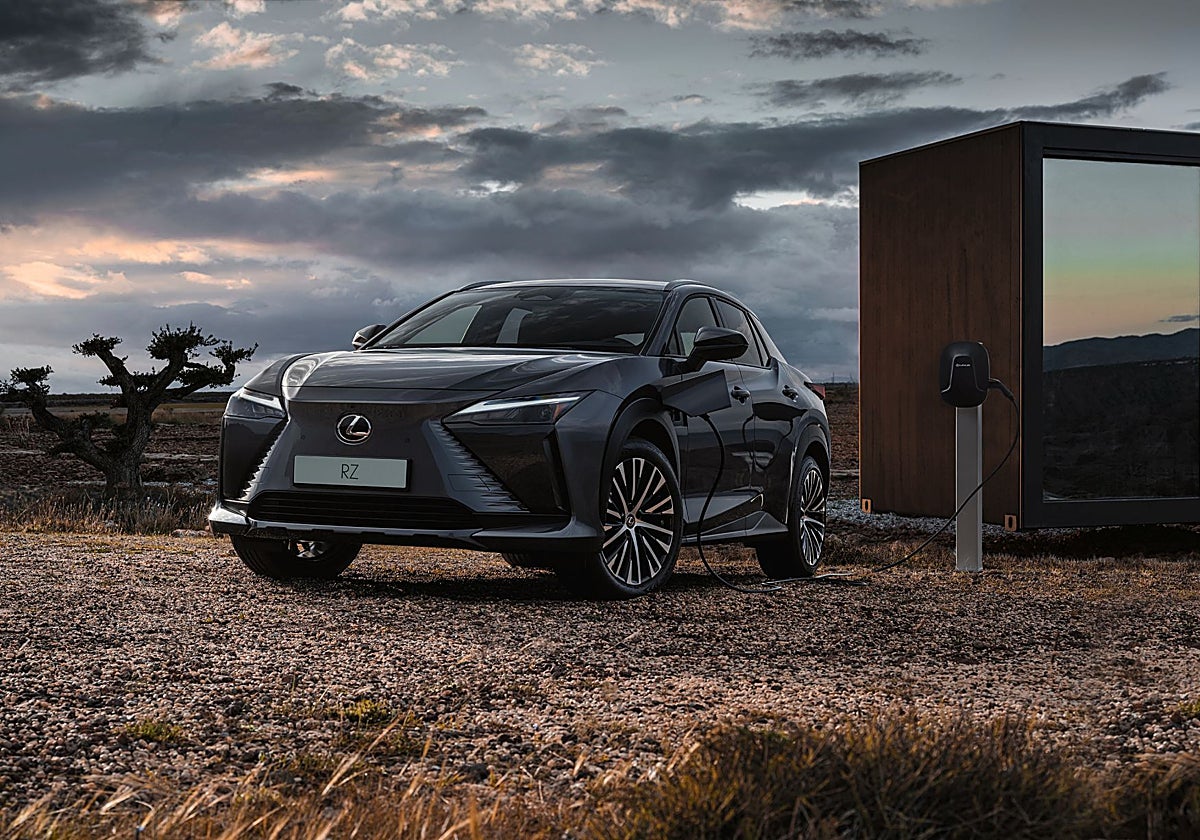 Lexus estrena el nuevo acabado e-Premium Design 2025