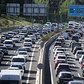 El Gobierno facilita el canje de carnets de conducir a británicos, peruanos y otros 31 países más: sin examen ni cita previa