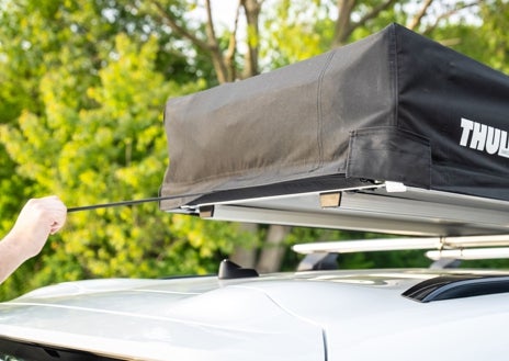 Sekundärbild 1 - Opel und das Thule Foothill Zelt