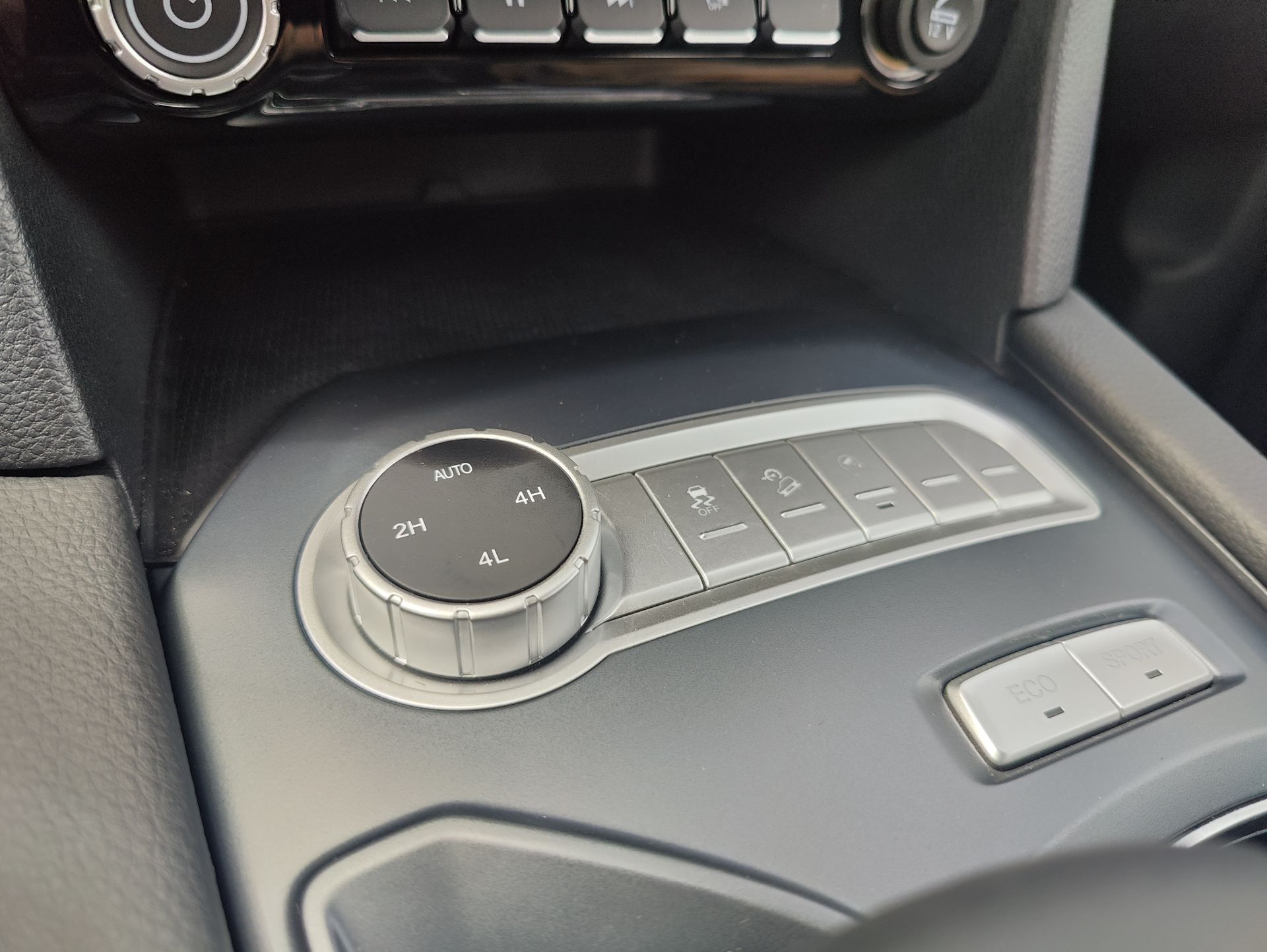 Asientos ergonómicos y un interior bien equipado