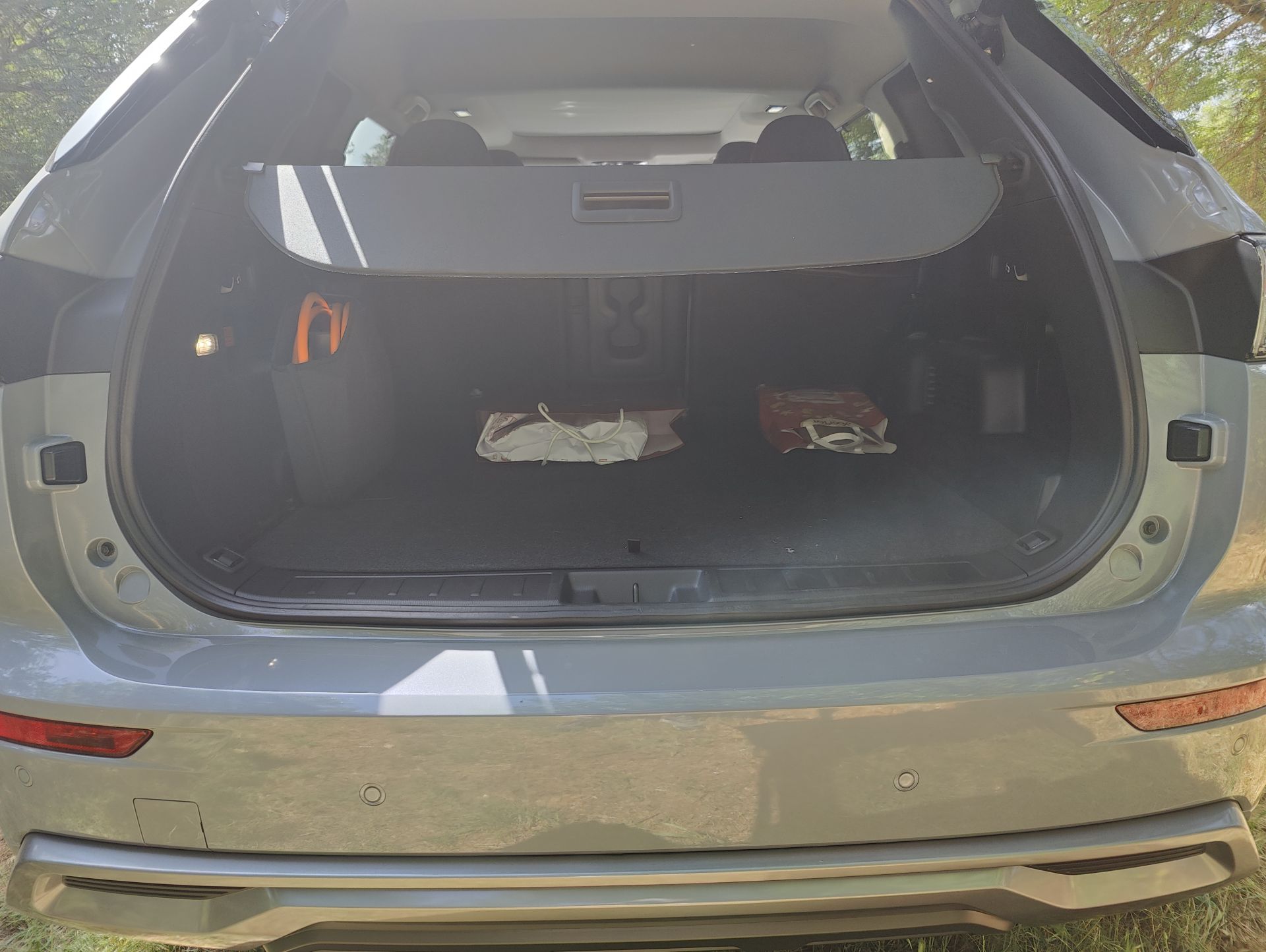 Un SUV versátil: 495 litros de capacidad en el maletero del Outlander PHEV, ampliables a 803 litros.