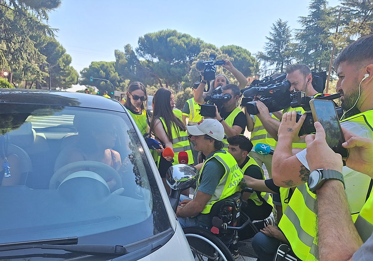 En el momento de la detención, los voluntarios de ASPAYM se acercarán a los vehículos, trasladando el mensaje de la campaña y, con su presencia, visibilizando las consecuencias y secuelas irreversibles que pueden derivarse de los accidentes de tráfico