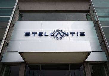 Stellantis concluye su fusión en España con la absorción de la filial de FCA
