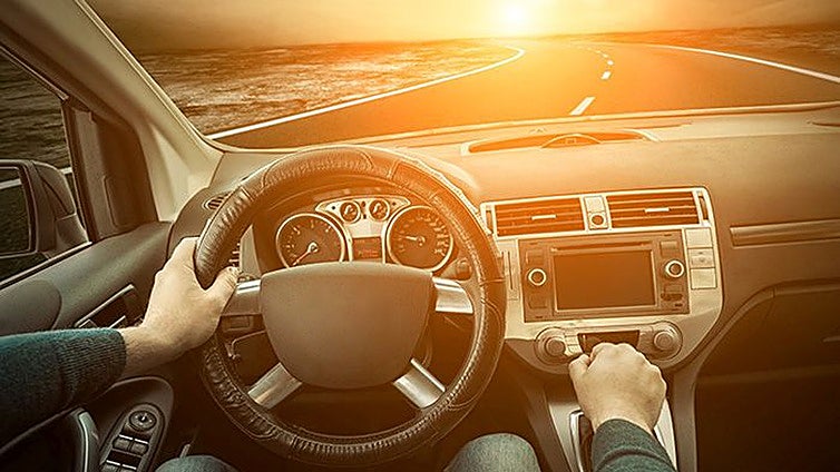 Golpe de calor y conducción: Un riesgo mortal en la carretera este verano