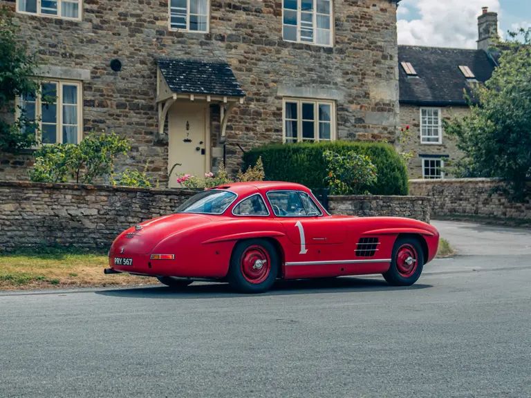 También se midió a figuras como Juan Manuel Fangio, Stirling Moss o Carroll Shelby en citas como las 12 Horas de Sebring.