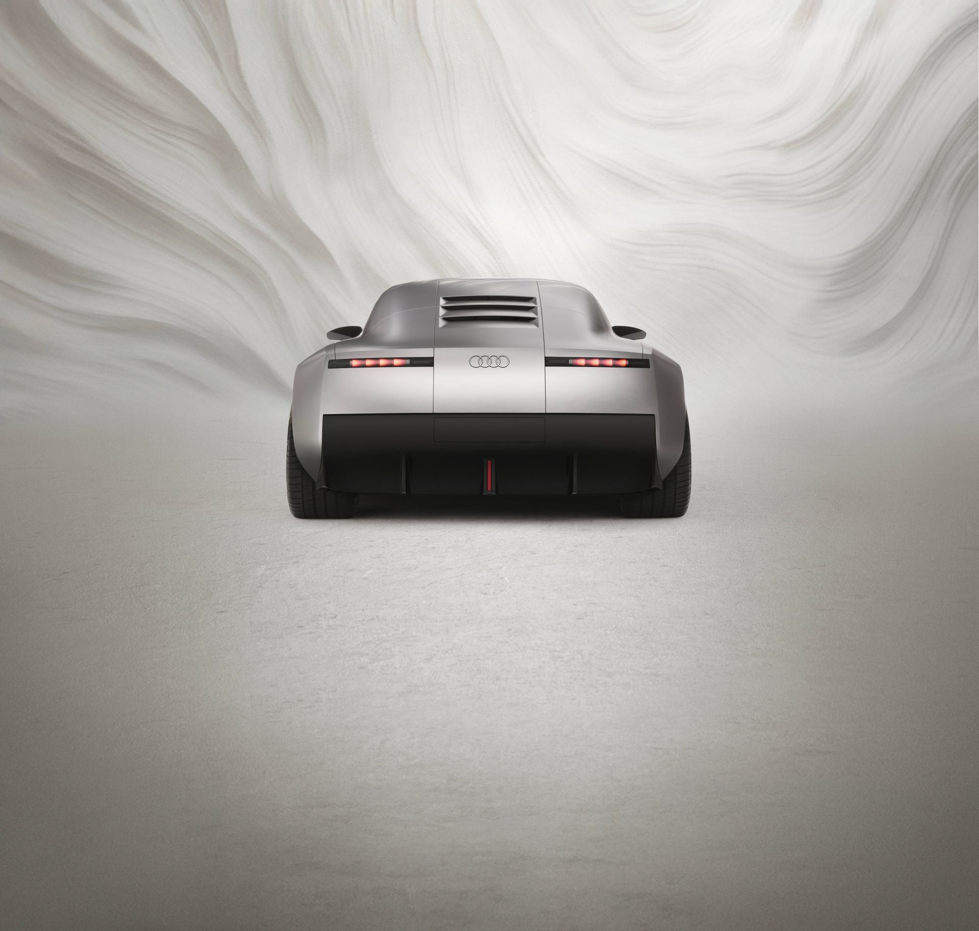 El Audi Concept C presenta una nueva firma luminosa con cuatro elementos dispuestos horizontalmente en cada grupo óptico delantero y trasero