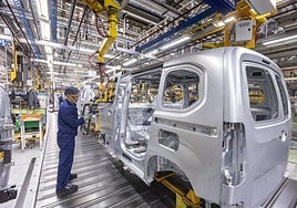 España fabrica un 7% menos de coches en lo que va de año