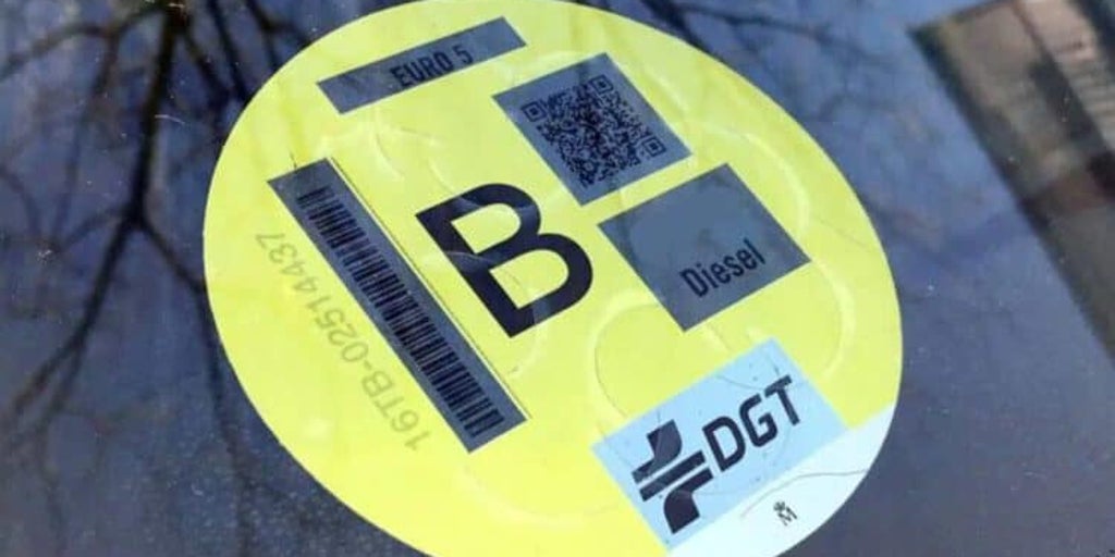 Adiós a los coches con etiqueta B: estas serán las ciudades en las que no podrán circular a partir de 2026