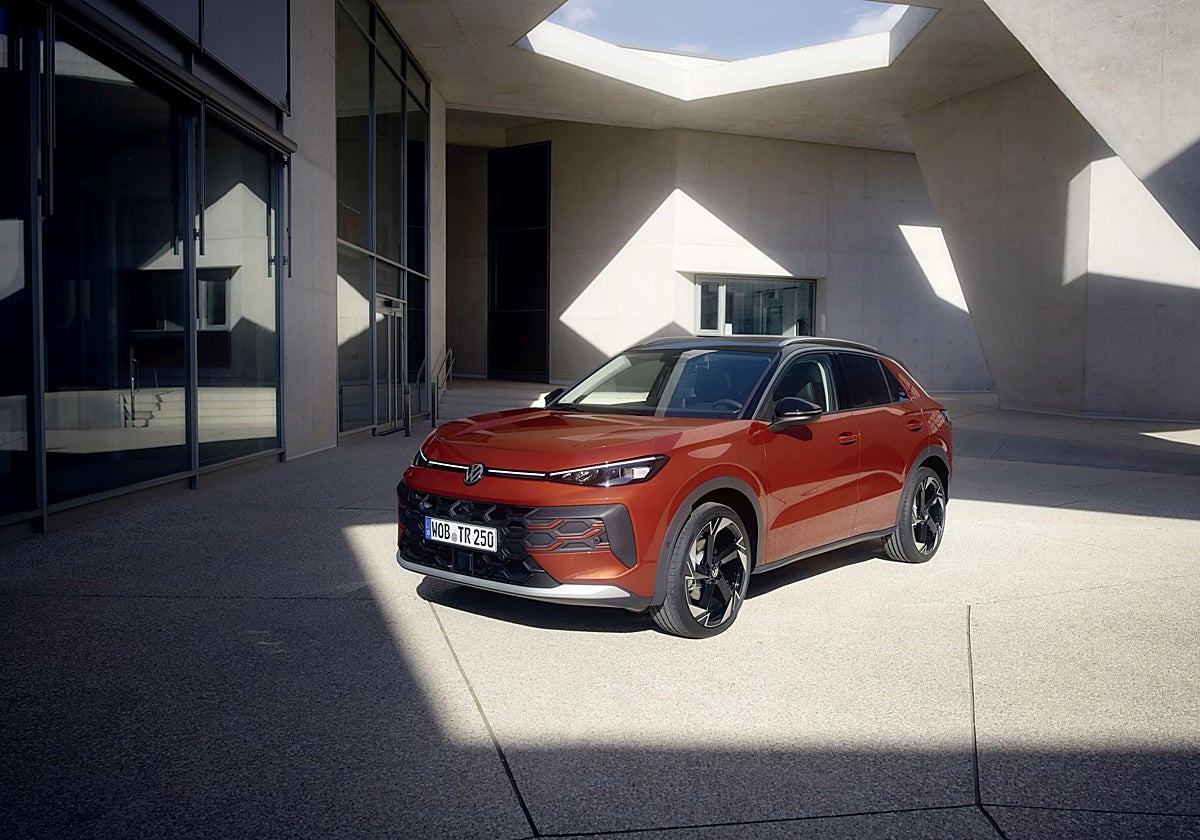 Con más de dos millones de unidades vendidas en Europa, el T-Roc estrena su segunda generación con un diseño completamente renovado