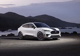 Ford fusiona herencia y modernidad en el Mustang Mach-E GT California