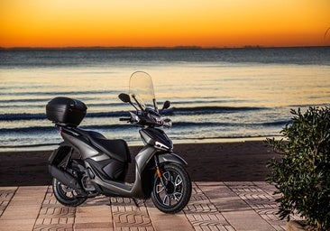 Nuevo Voge SR16, un práctico scooter rueda alta con uno de los equipamiento más completos