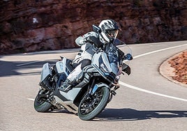 Probamos el Zontes 368G, el «panzer» urbano que ha sacudido el segmento de escúteres crossover