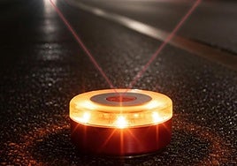 Preguntas y respuestas: todo lo que tienes que saber sobre la nueva baliza V16 de la DGT