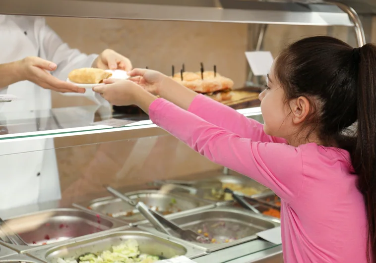 Los colegios con cocina ofrecen más alimentos como legumbres o pescados