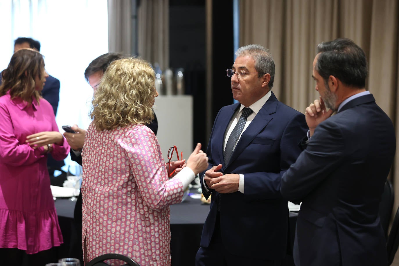 La conferencia del director general de Unieléctrica en la &#039;Mirada Económica&#039;, en imágenes