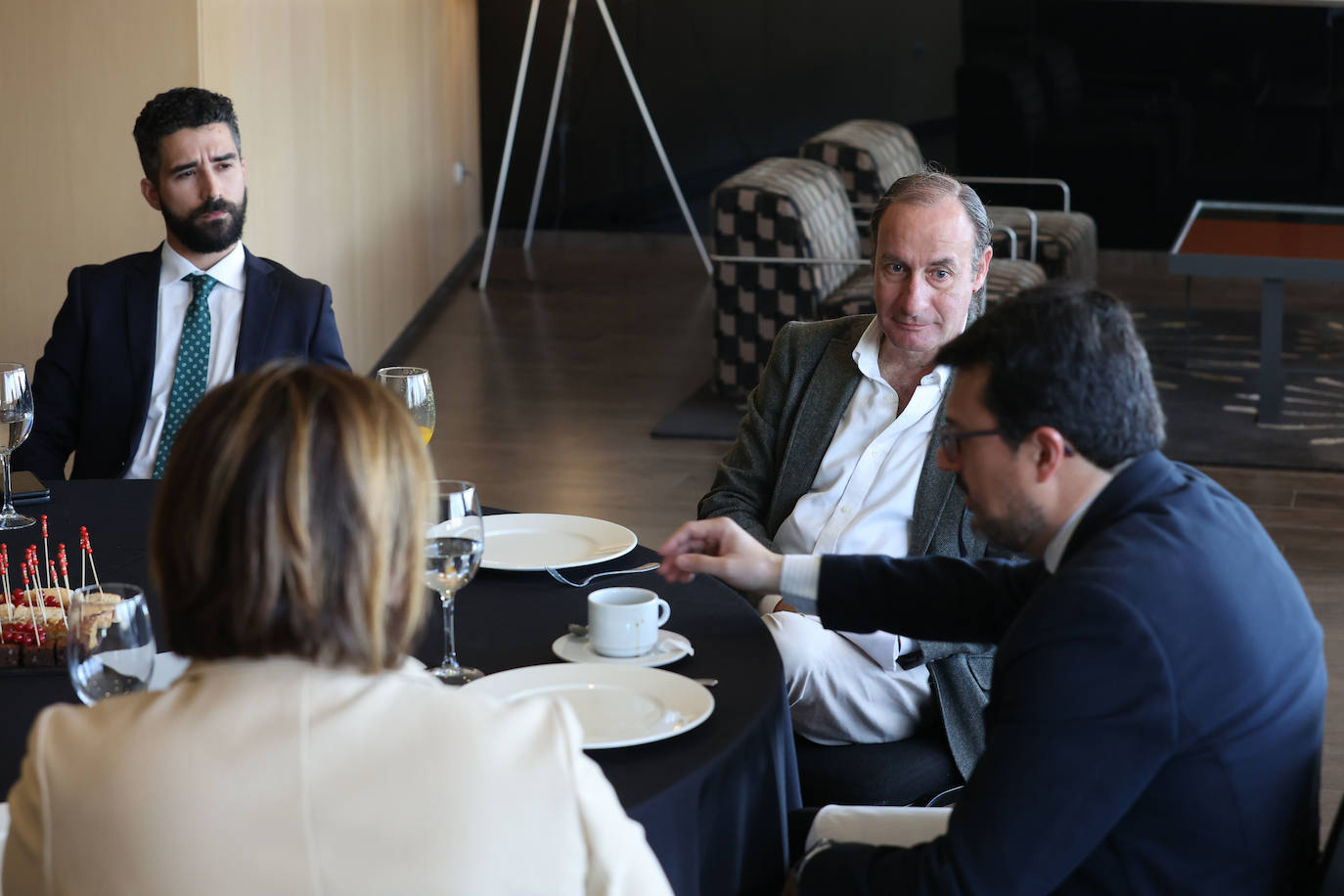 La conferencia del director general de Unieléctrica en la &#039;Mirada Económica&#039;, en imágenes