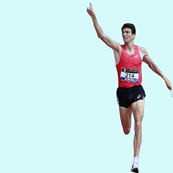 Mechaal celebra su triunfo en el Campeonato de España de 1.500 metros