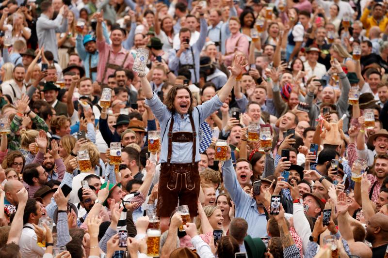 Por qué no debemos pasarnos con la cerveza sin alcohol: «Cuando superas los 40, sí que se nota»