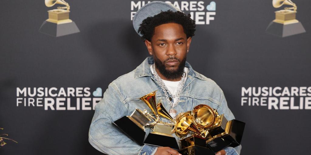 Quién es Kendrick Lamar, el rapero que triunfó en los Grammy y actuará en la Super Bowl: un premio Pulitzer, acusaciones de pedofilia y su relación con Trump