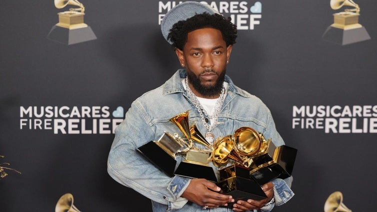 Quién es Kendrick Lamar, el rapero que triunfó en los Grammy y actuará en la Super Bowl: un premio Pulitzer, acusaciones de pedofilia y su relación con Trump