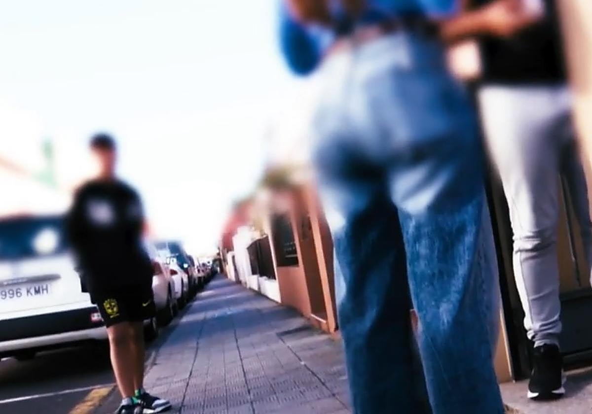 Okupan la casa de una anciana de 87 años tras ser ingresada en un hospital y defienden su derecho a quedarse: «Tenemos una autorización»