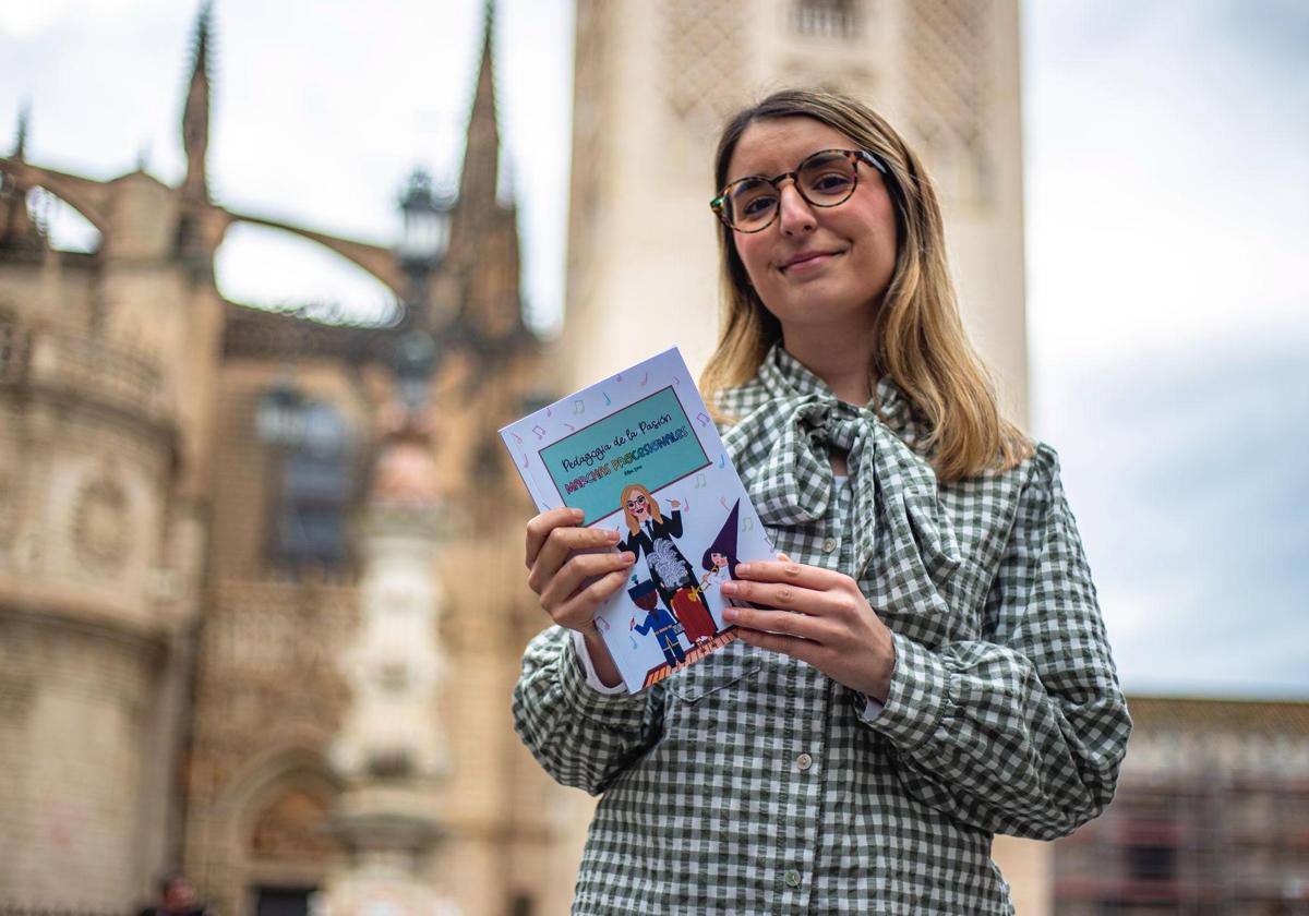 Alba Simo edita un libro sobre la utilidad de las marchas de Semana Santa en el aula