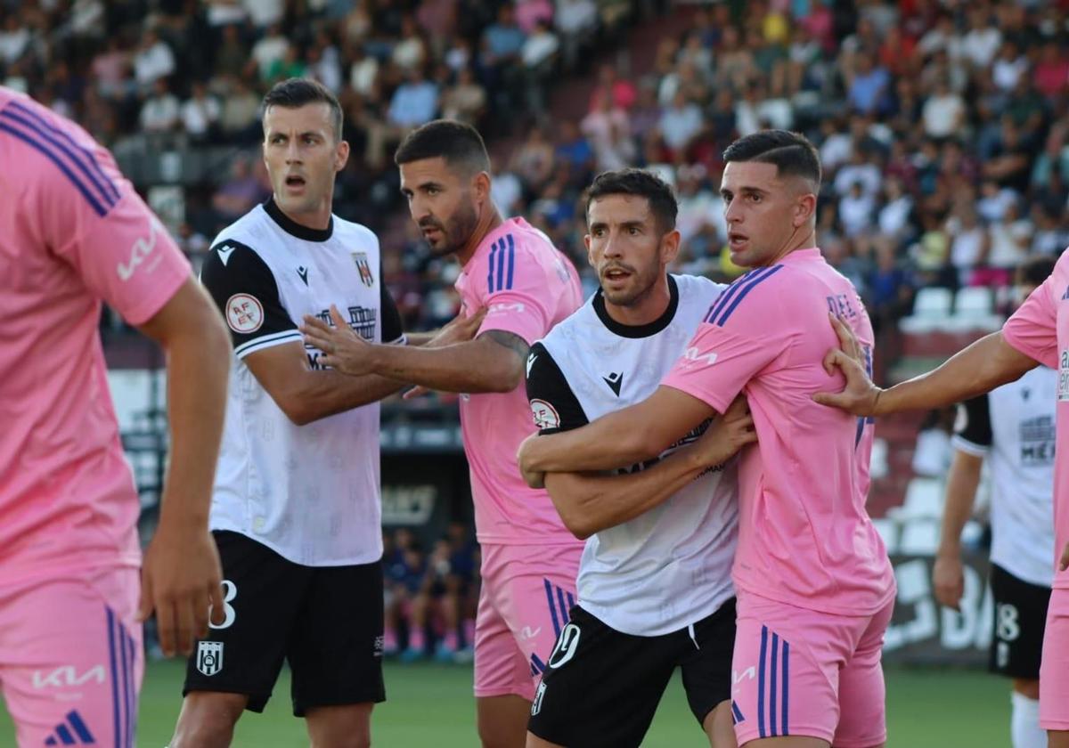 Recreativo de Huelva - Mérida: horario, canal de televisión y dónde ver online el partido de Primera RFEF