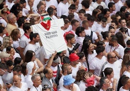 Pamplona entra en éxtasis con los Sanfermines 2025: «¡Stop genocide! Free Palestine!»