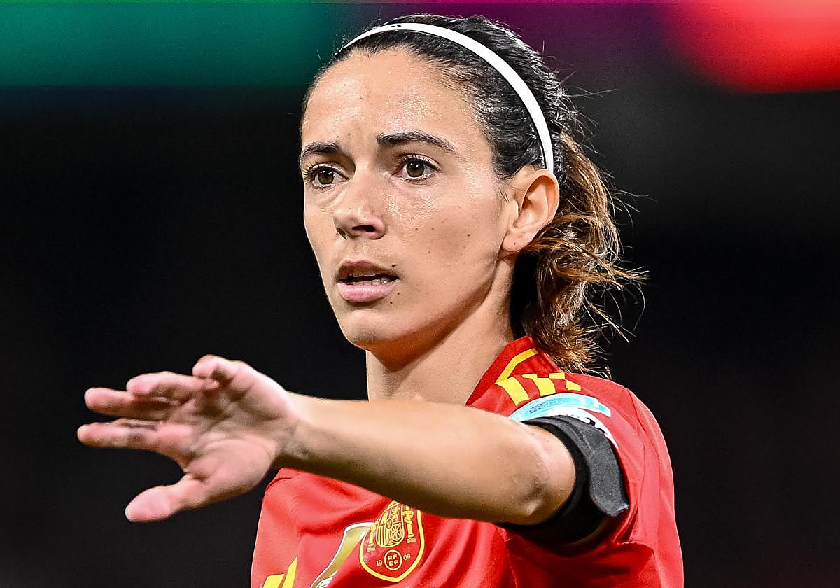 La vida personal de Aitana Bonmatí: el origen de sus apellidos, sus estudios y su relación con Xavi Hernández