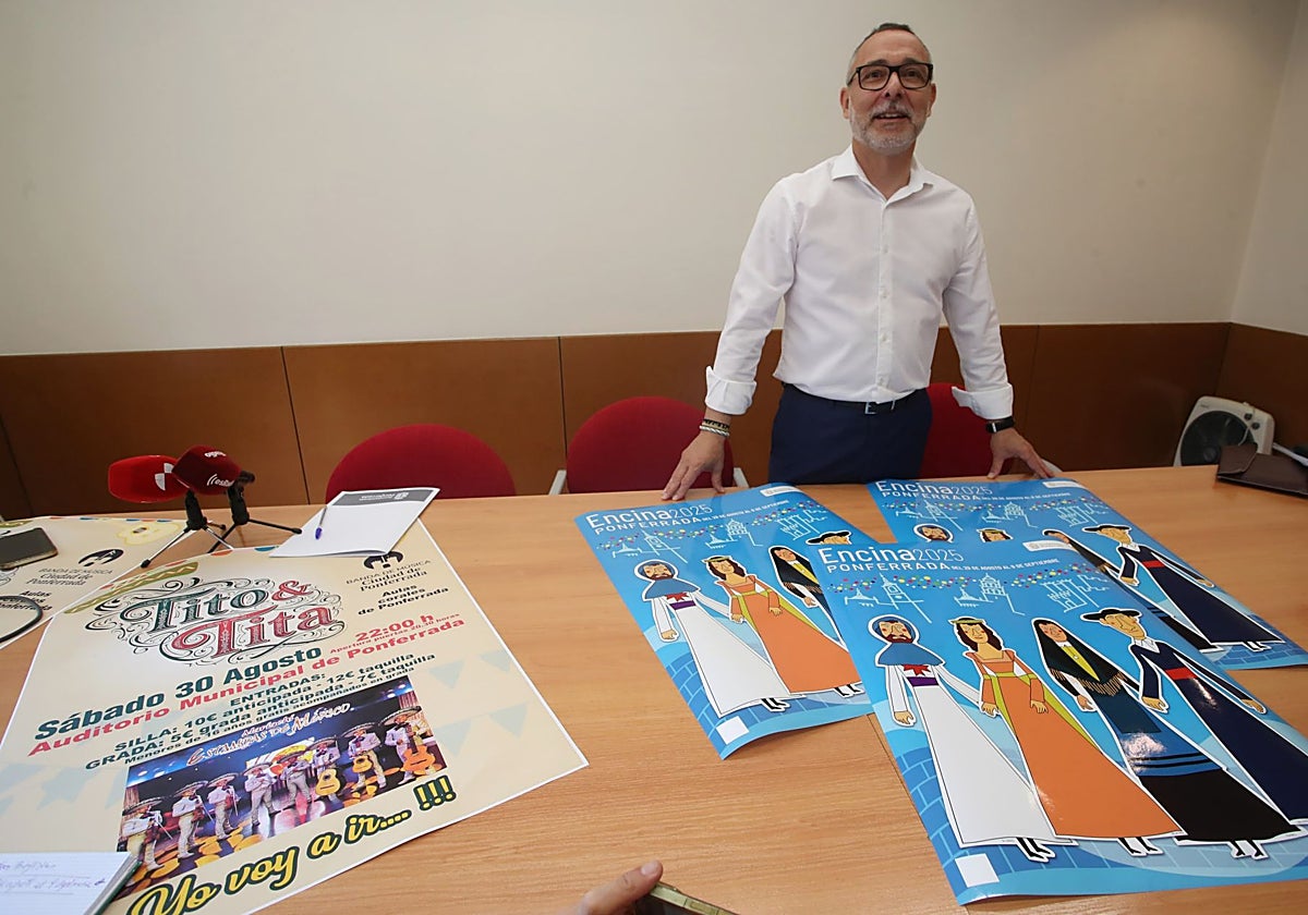 Carlos Cortina durante la presentación de las Fiestas de la Encina