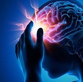 Víctor Espuig, médico de familia, indica cómo detectar un ictus con tres simples gestos