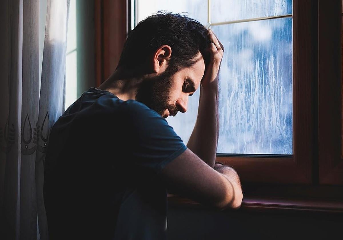 Ángela Fernández, psicóloga, sobre sentirse vacío a pesar de tenerlo todo: «Muchas veces habla de lo que no tuvimos en otros momentos de nuestra vida»