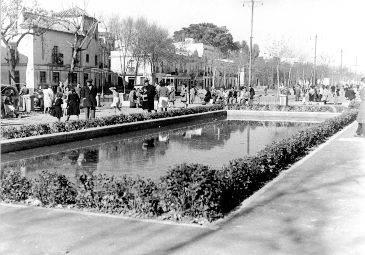 La Alameda de Hércules en la década de los años 50 del siglo XX