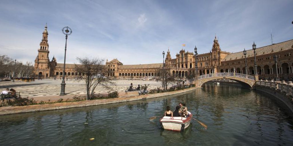 La Plaza España de Sevilla: inspiración y simbolismos