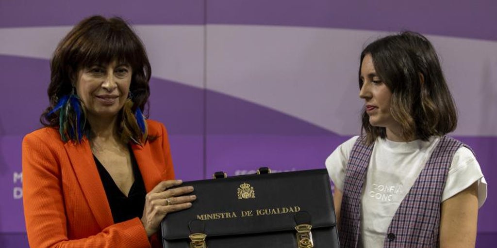 Estas 'progresistas' se ríen de nosotras