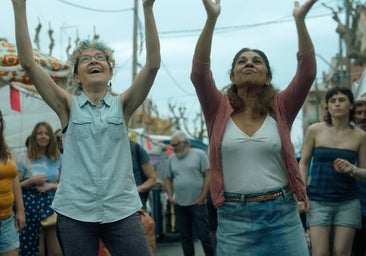 'Las invisibles' que bailan en medio de los problemas