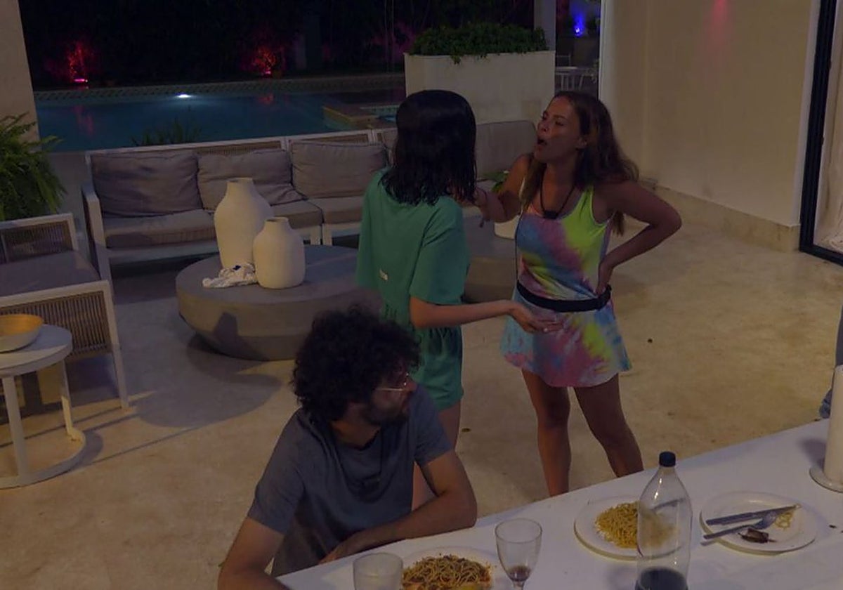 Marta Peñate y Carmen Nadales, el primer enfrentamiento