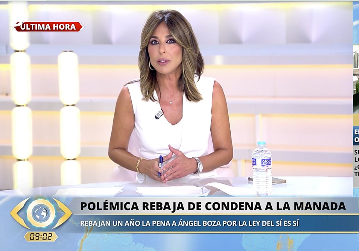 Ana Terradillos, presentadora de 'La mirada crítica', ha conocido en directo la noticia de la rebaja de la pena de Ángel Bouza.