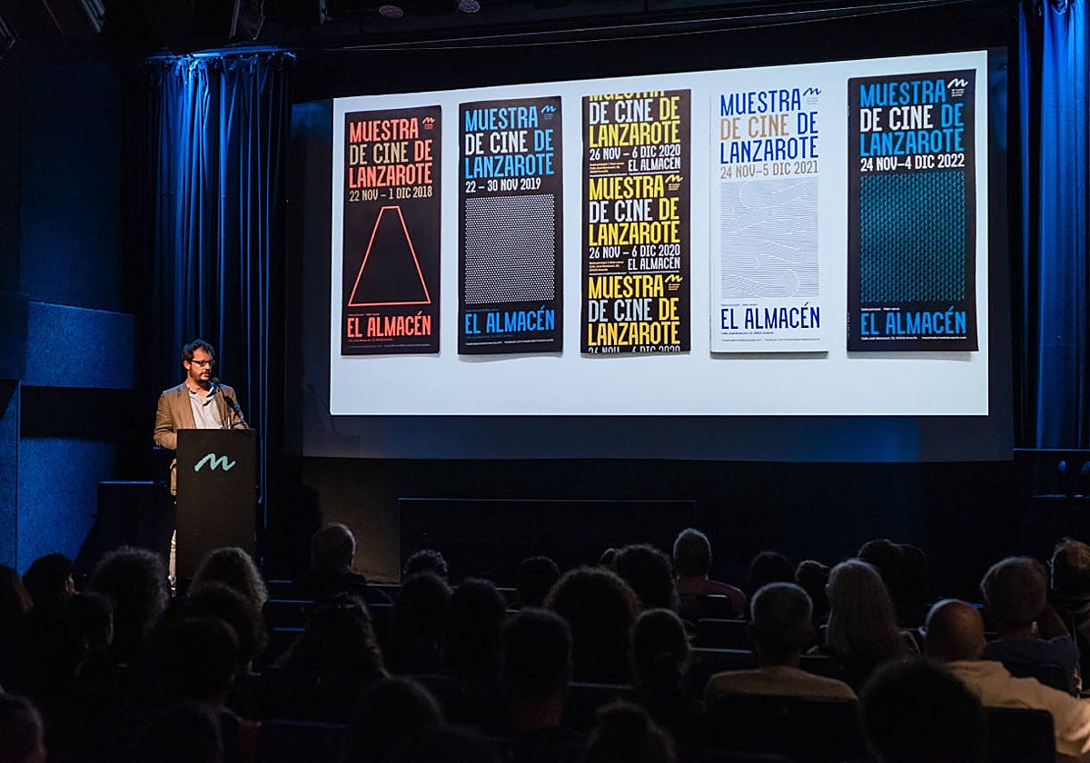Presentación de la muestra de la mano de  Javier Fuentes Feo