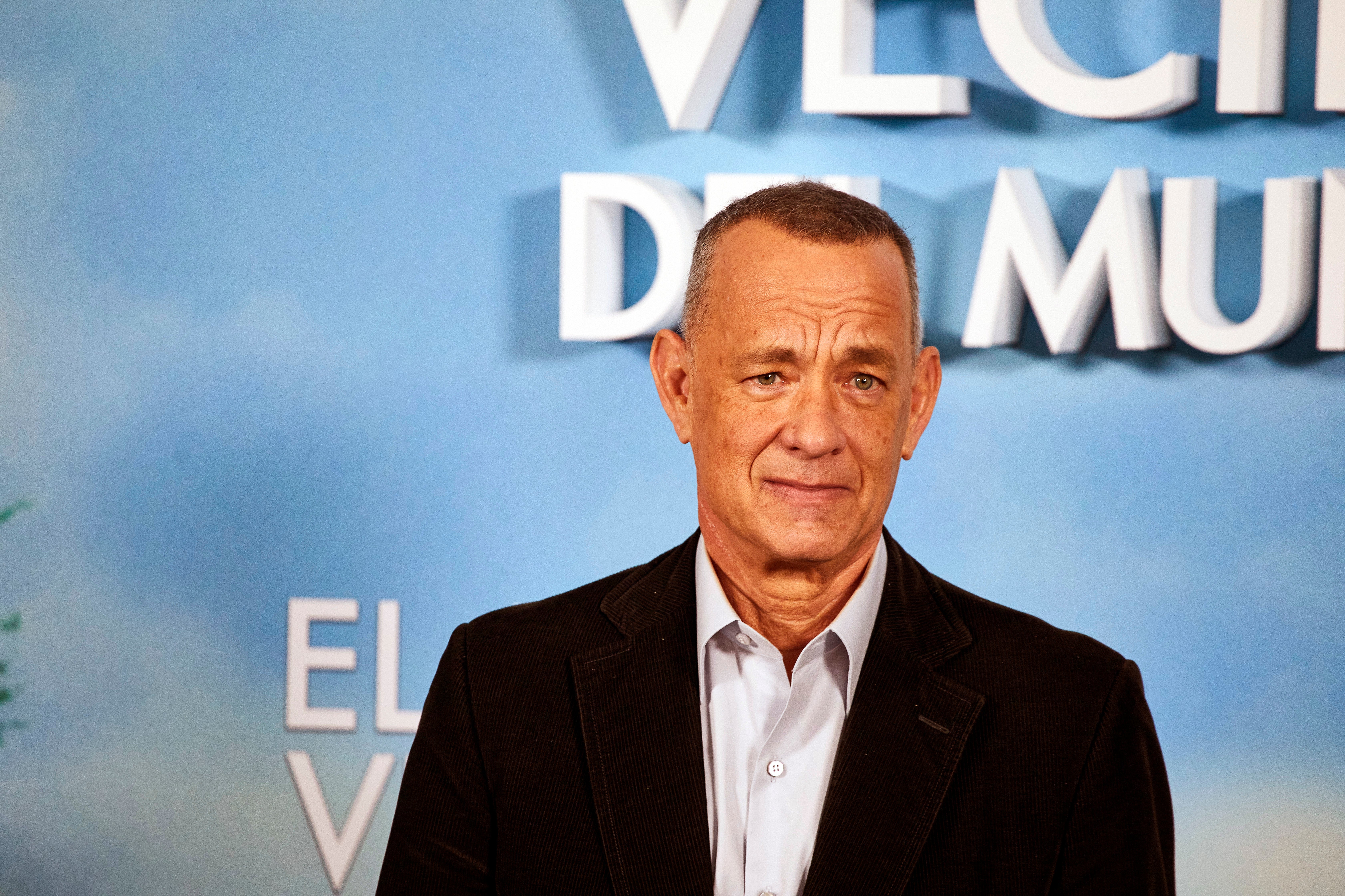 Tom Hanks denuncia el uso de su imagen con inteligencia artificial para promocionar un plan dental: «Tened cuidado»