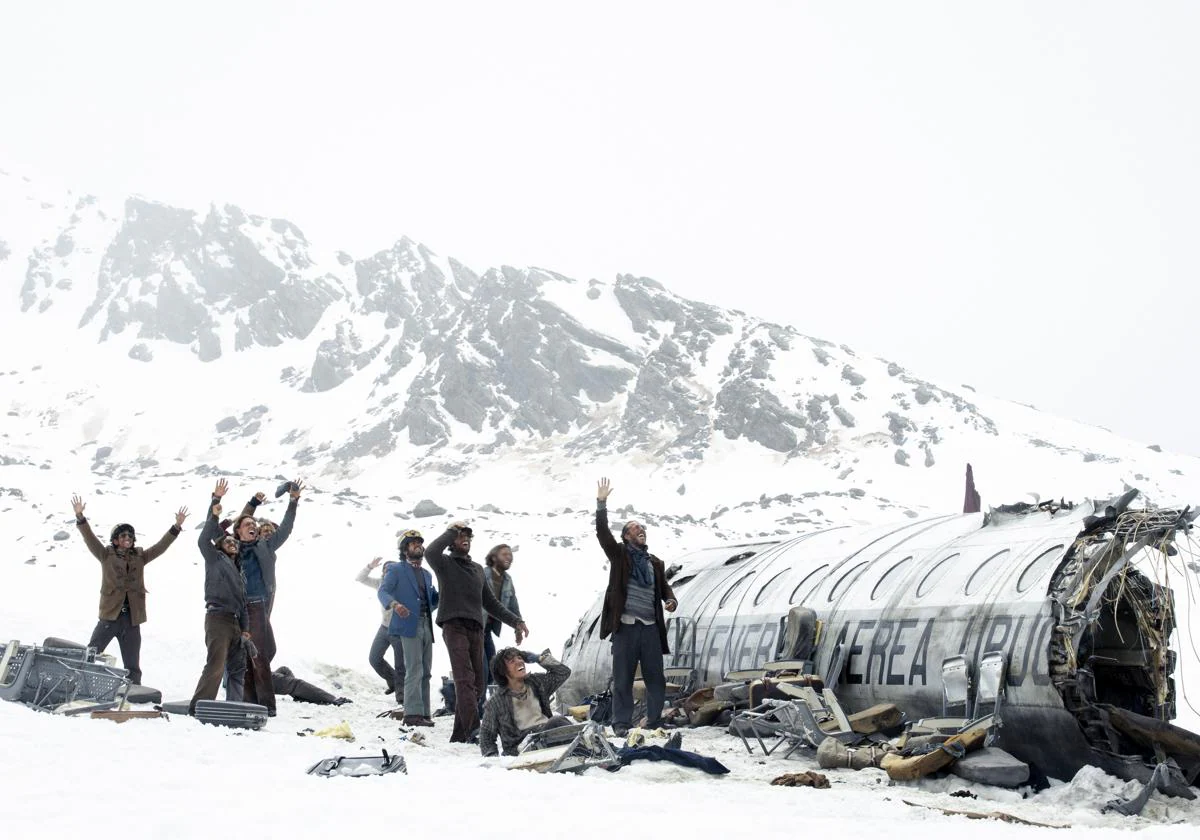  ¡Viven! La tragedia de los Andes (Sobre la tragedia de los  deportistas chilenos perdidos en Los Andes).: Piers Paul Read: Libros