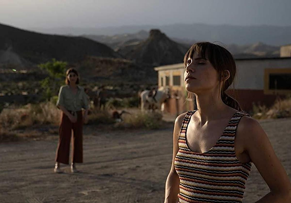 &#039;Amanece&#039; (***): Asombrosa rima de mujeres y paisaje